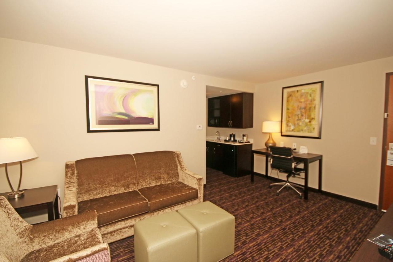 Holiday Inn Express & Suites Charlotte North, An Ihg Hotel Extérieur photo